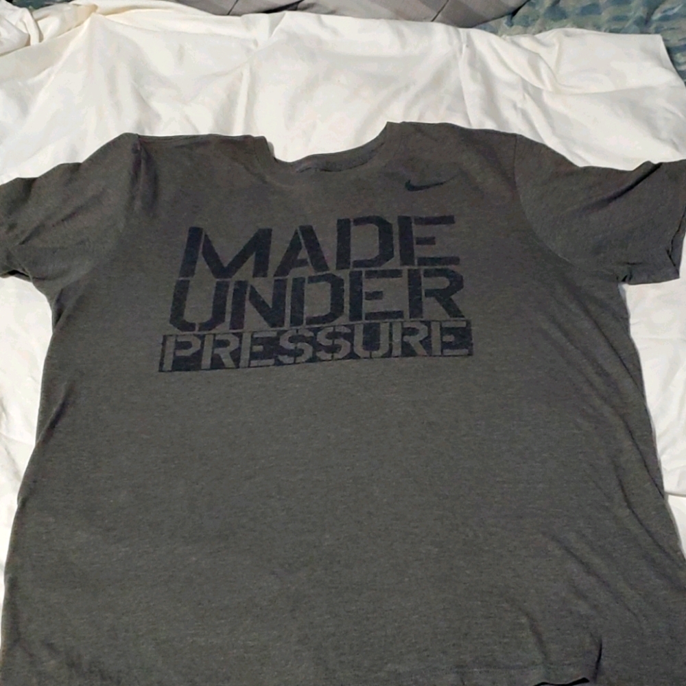 Short sleeve shirt